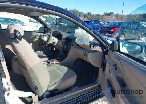 2000 Ford Mustang z USA, uszkodzony, nr VIN 1FAFP4046YF238109